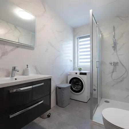 Ana Villa Trogir